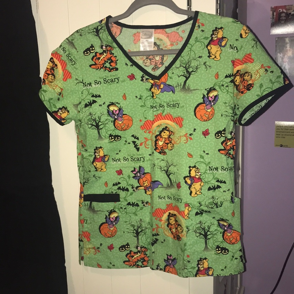 Scrub set